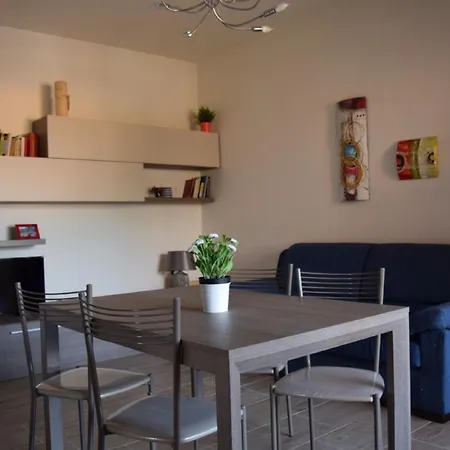 Massimiliano Apartamento *